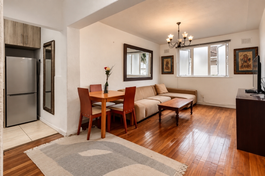 To Let 1 Bedroom Property for Rent in Green Point Western Cape